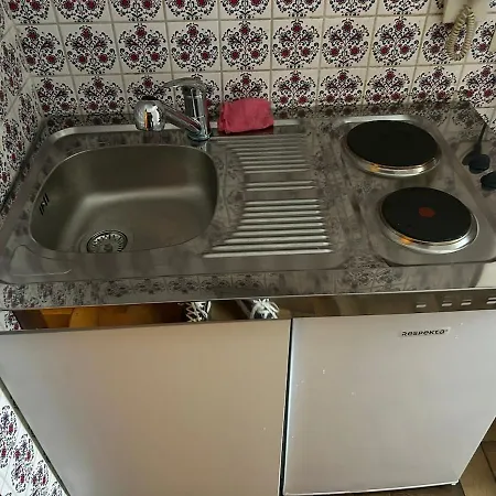 Ruhiges 1 In Zentraler Lage *