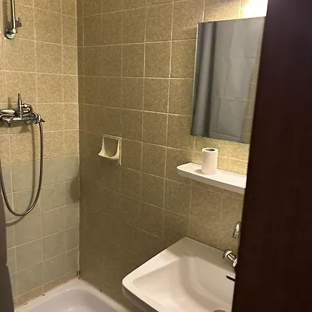 Ruhiges 1 In Zentraler Lage