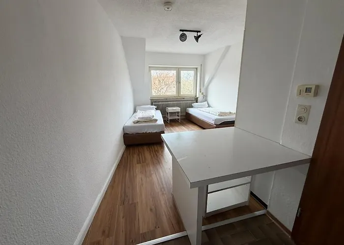 Ruhiges 1 In Zentraler Lage *