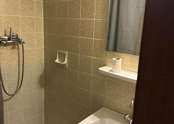 Ruhiges 1 In Zentraler Lage